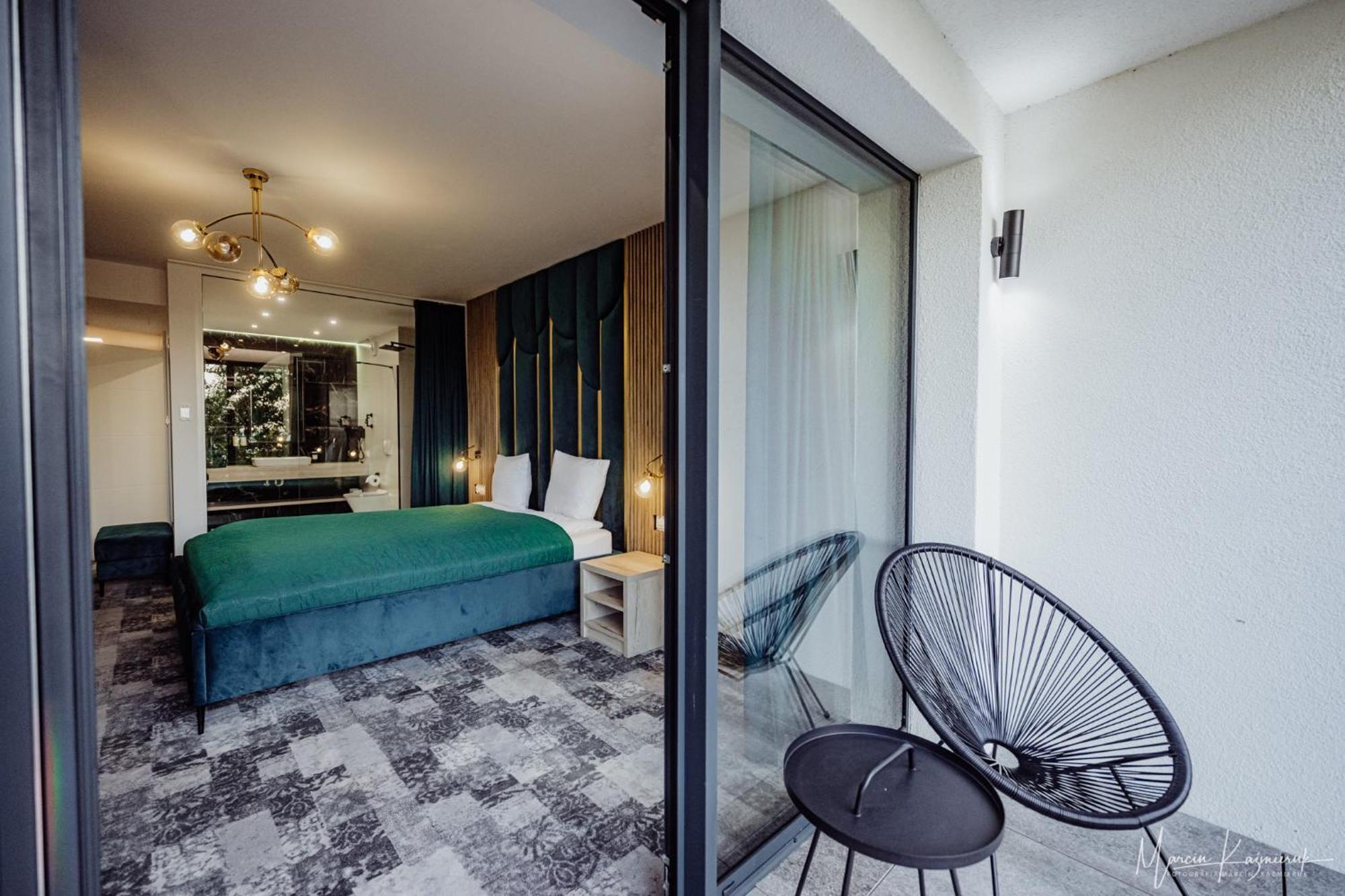 Cristal Bed & Breakfast Ustka Bagian luar foto
