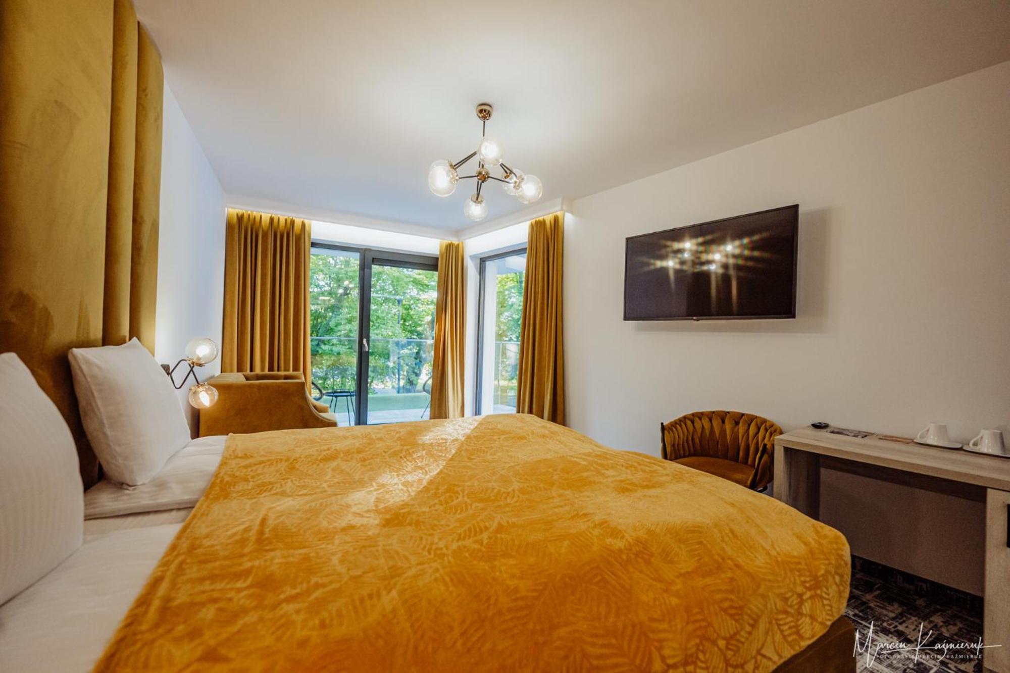 Cristal Bed & Breakfast Ustka Bagian luar foto