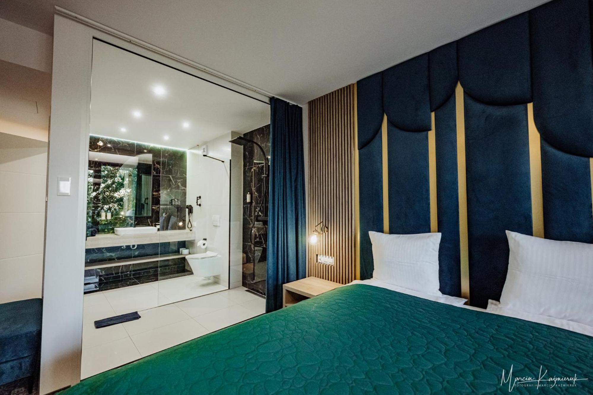 Cristal Bed & Breakfast Ustka Bagian luar foto