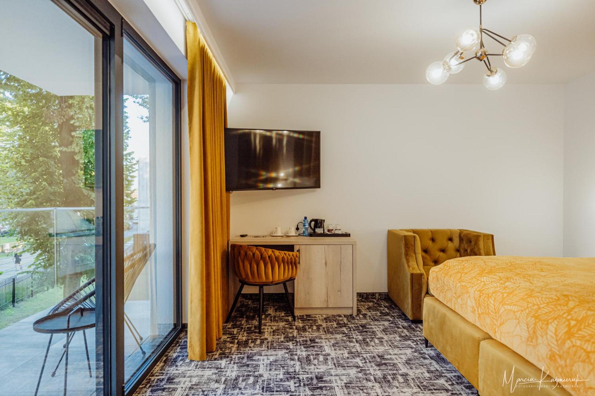 Cristal Bed & Breakfast Ustka Bagian luar foto