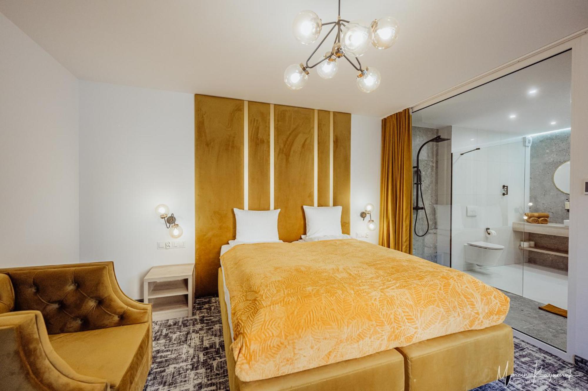 Cristal Bed & Breakfast Ustka Bagian luar foto