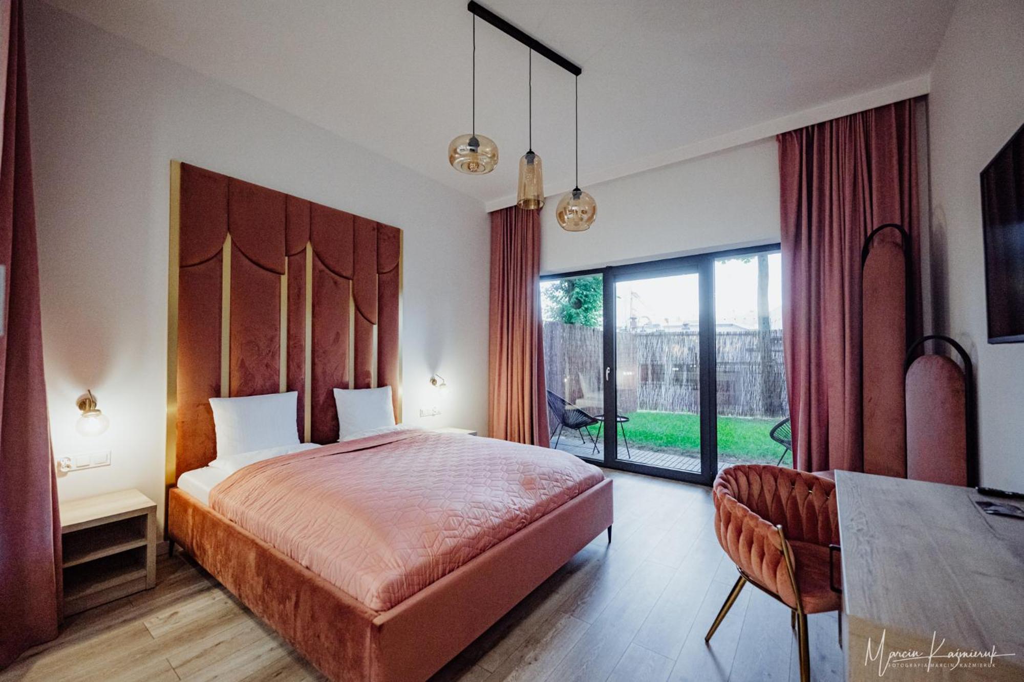 Cristal Bed & Breakfast Ustka Bagian luar foto