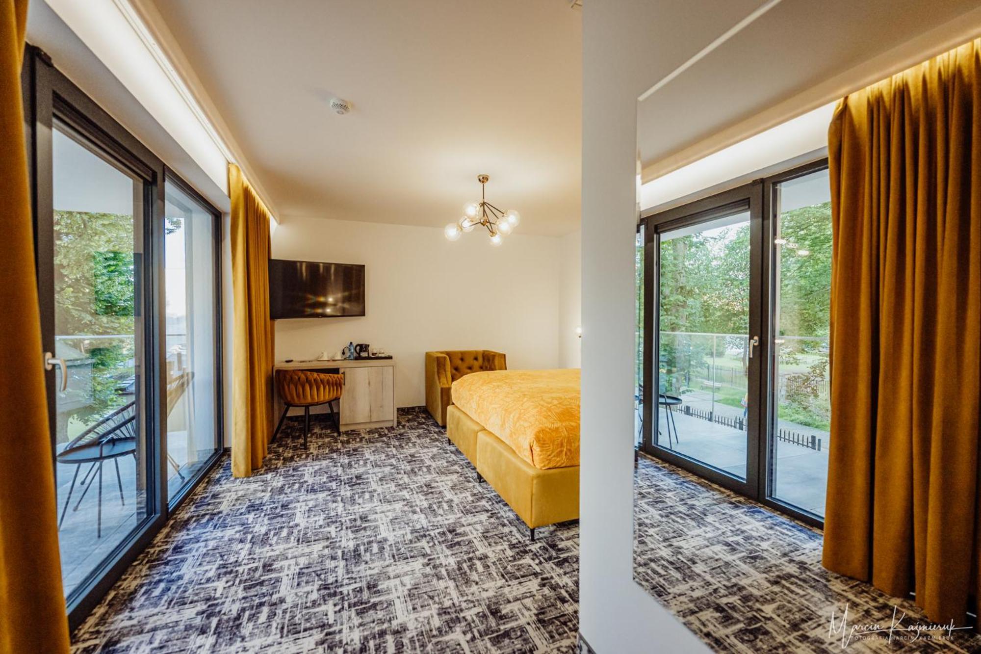 Cristal Bed & Breakfast Ustka Bagian luar foto